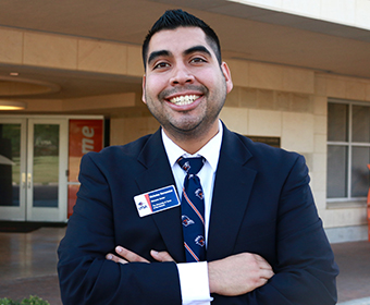 Meet a Roadrunner: Nick Hernandez ’11 welcomes thousands of Roadrunners to campus each year