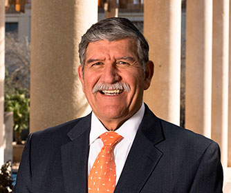 UTSA President honored by the Association of College Unions International for student engagement