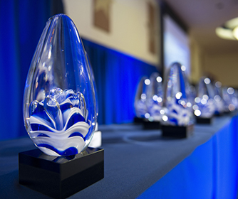 Faculty and Staff: Submit nominations for University Excellence Awards