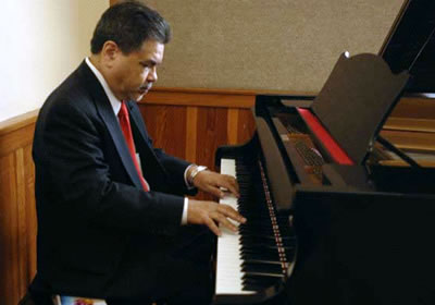 Jesse Zapata playing piano