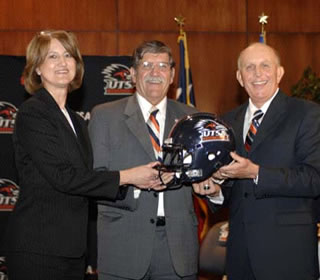 Coker welcomed to UTSA