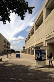 1604 Campus paseo