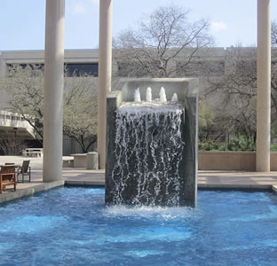 Sombrilla Plaza fountain