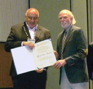 professor receives award