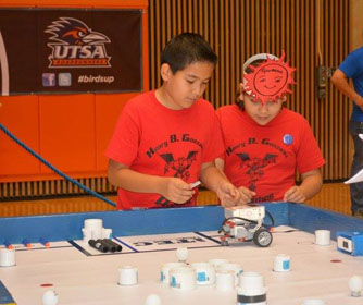 Kids robotics competition kicks off at UTSA on April 2