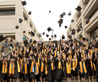 Honors College hosts commencement ceremony for 96 seniors