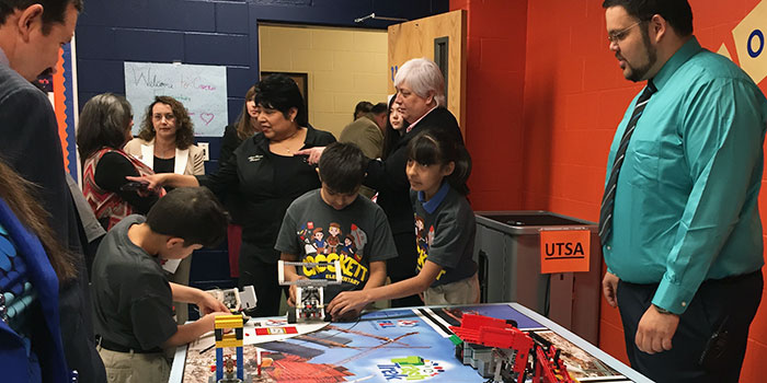UTSA photo of the day: UTSA-SAISD partnership helping kids learn robotics