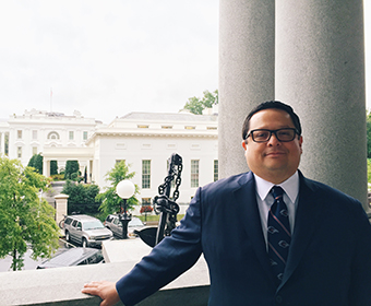 Meet a Roadrunner: Adrian Saenz ’97 is an aide to President Obama