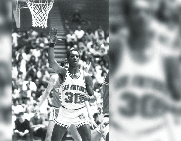 Gervin looks for a pass from a fellow Roadrunner.