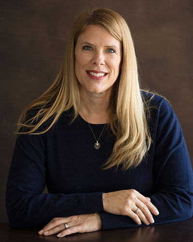 Mary Dixson Headshot
