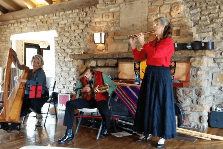 3 person musical band