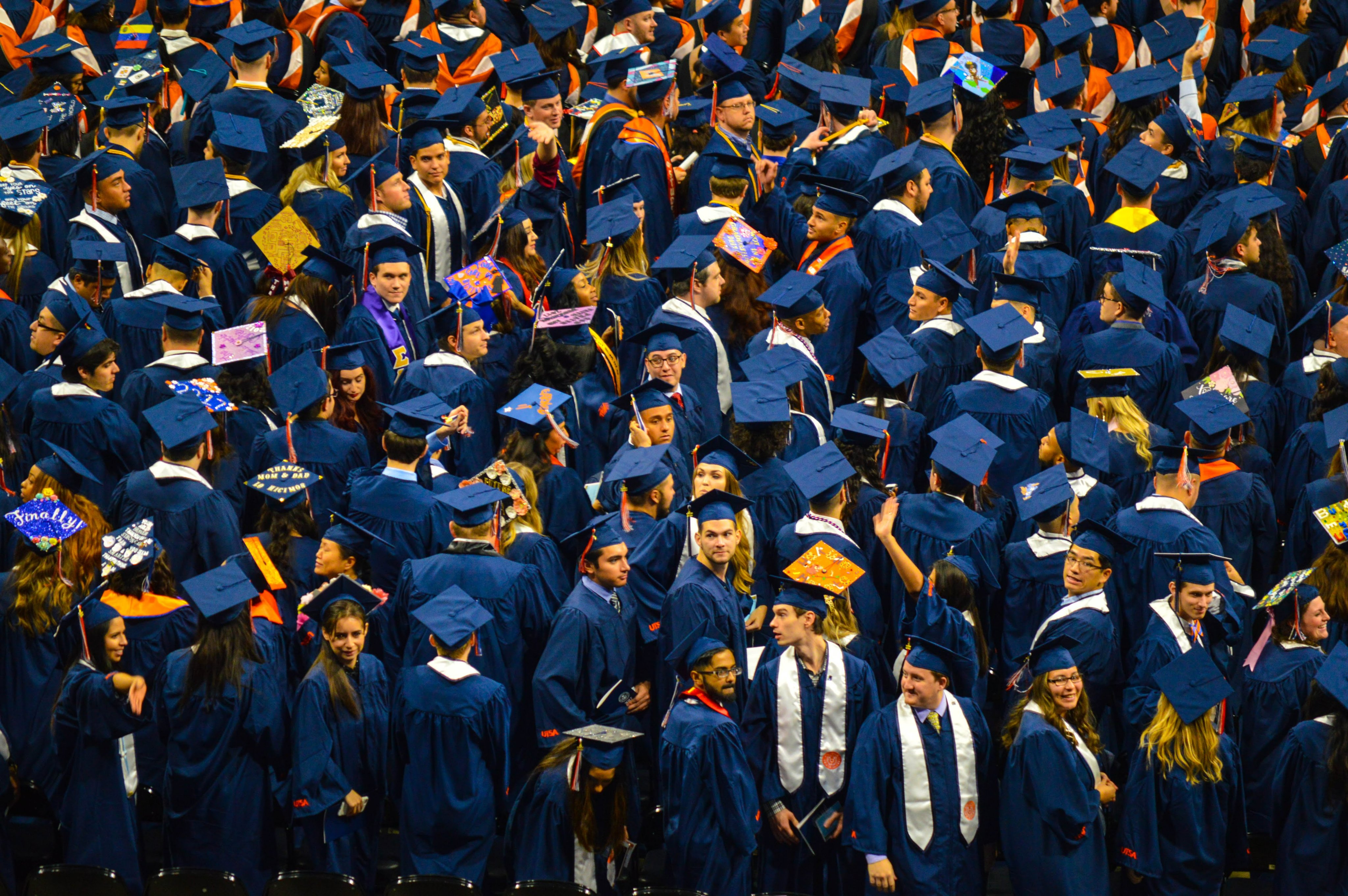 UTSA Students graduating