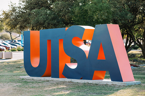 Giant UTSA letters statue on campus