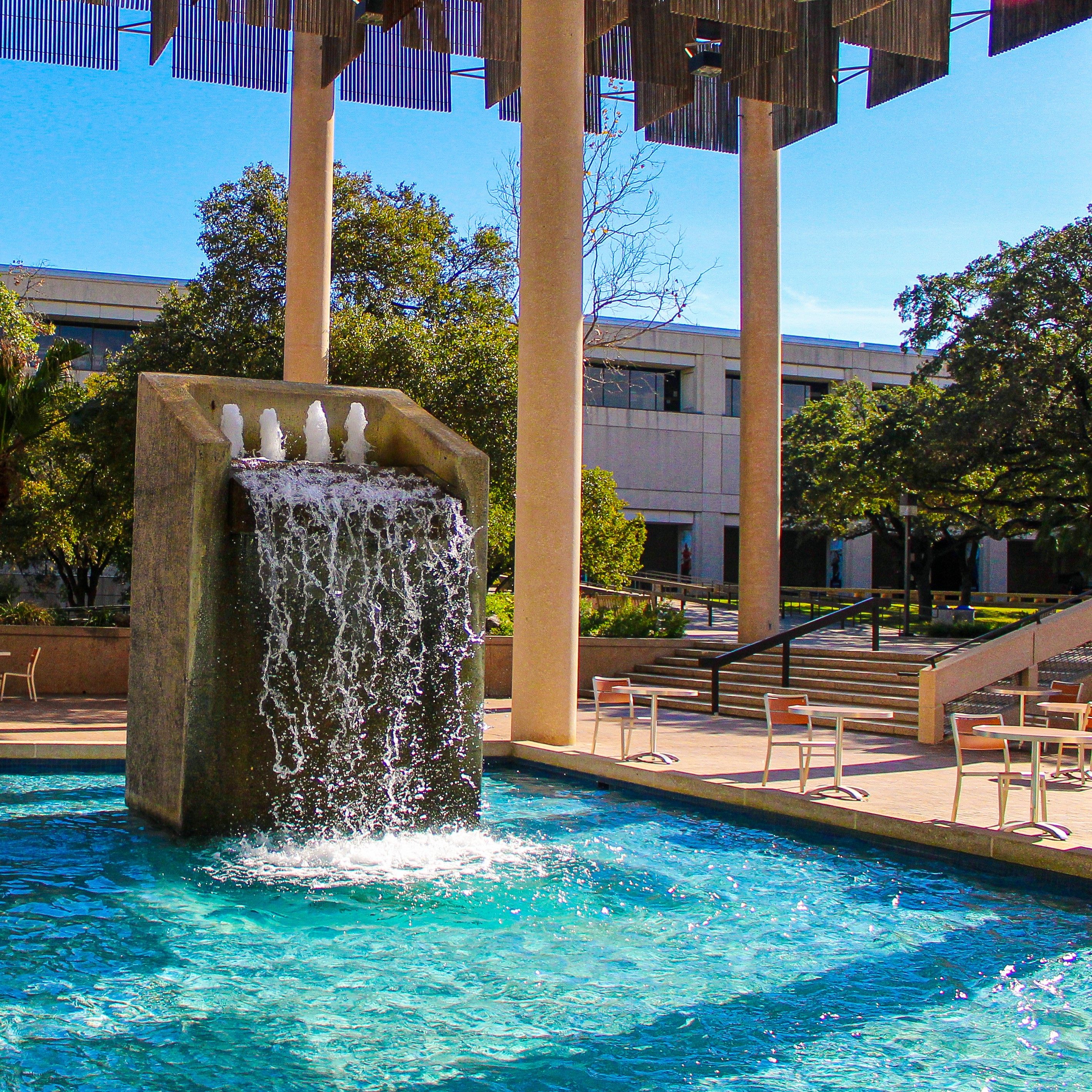 Sombrilla fountain