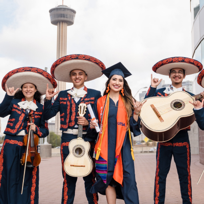 UTSA Mariachi with UTSA graduate
