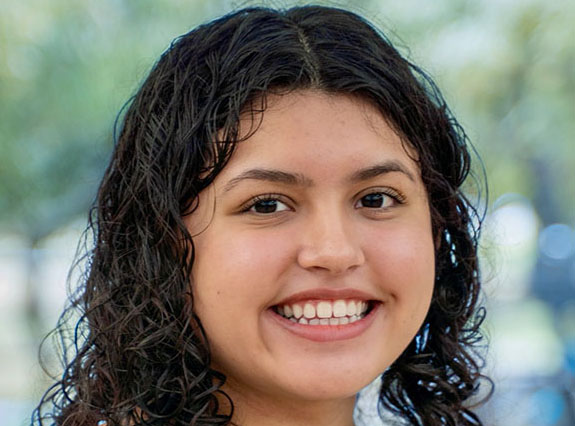 Belinda Alonso-Coronado smiling