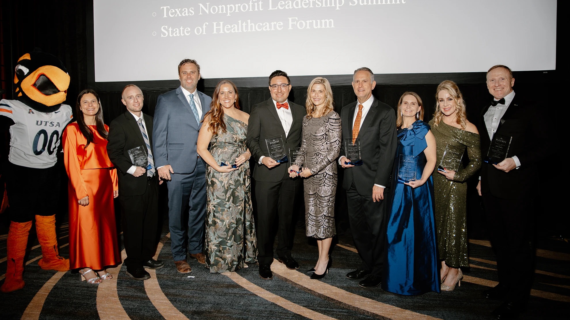 UT San Antonio athletics receiving award