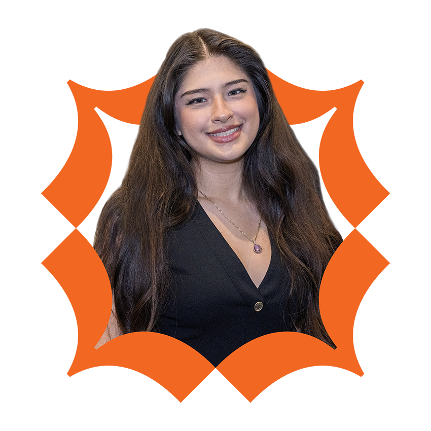 Ana Vallejo Chapa smiling