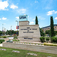 UTSA Monemtum monument