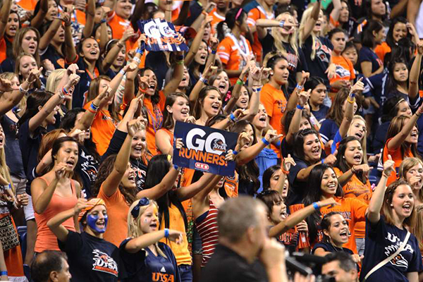 UTSA Football fans, fight song