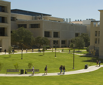 President Eighmy welcomes back UTSA faculty and staff