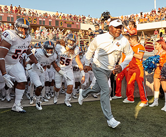 Pair of UTSA road games to be televised by FOX Sports 
