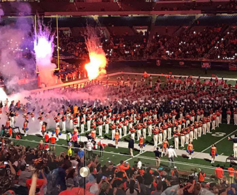 Football fans get rowdy during UTSA Game Day experiences 