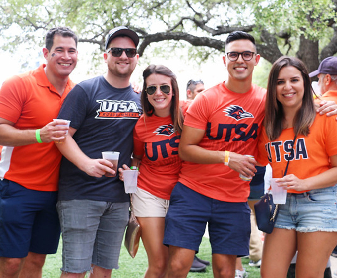 New location puts Alumni Association tailgate in the heart of Roadrunner Nation