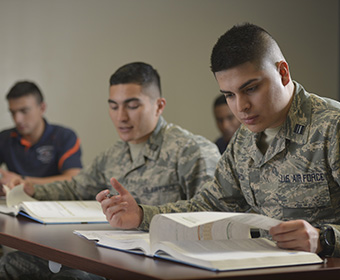 Roadrunner veterans welcome at campus appreciation event