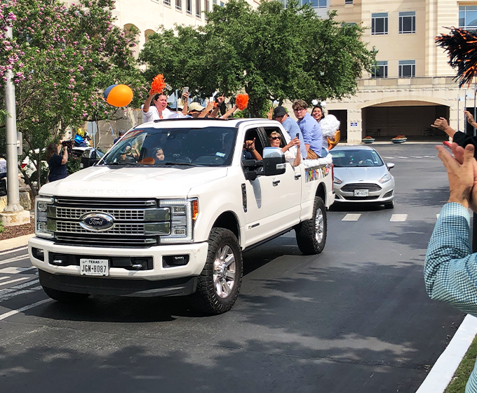 Commencement Drive to celebrate UTSA’s graduating students