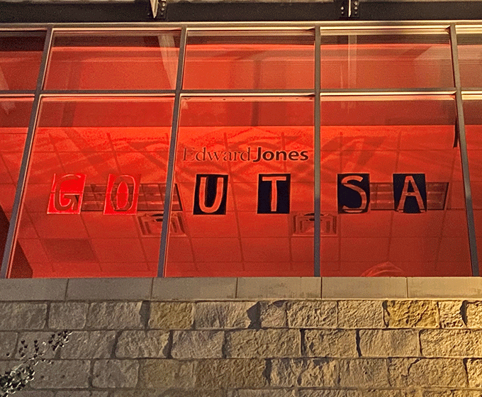 San Antonio ‘lights the city orange’ in celebration of UTSA Football