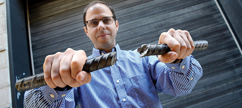 
			Engineer wins award for strengthening concrete structures with paper-thin material | UTSA Today | UTSA | The University of Texas at San Antonio
		