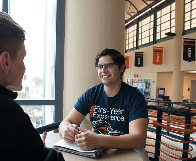 Peer mentors offer advice, support for new UTSA students