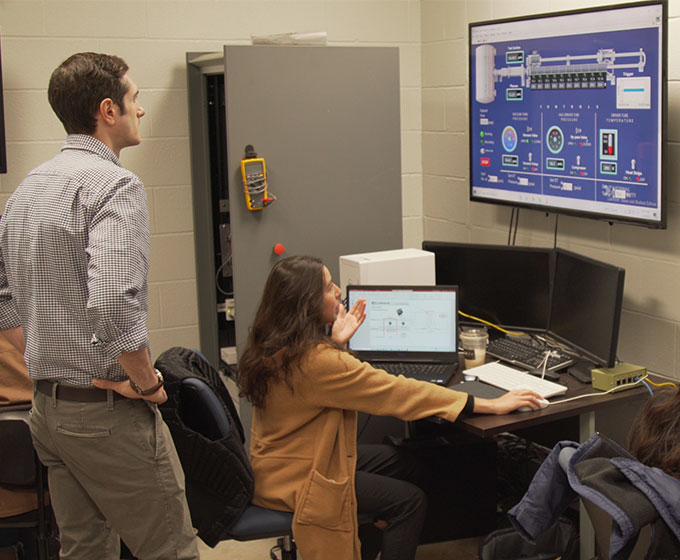 Graduate degree will prepare UTSA students for high-demand careers in aerospace engineering