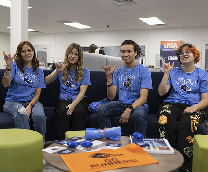 UTSA celebrates National Transfer Student Week, promotes sense of belonging