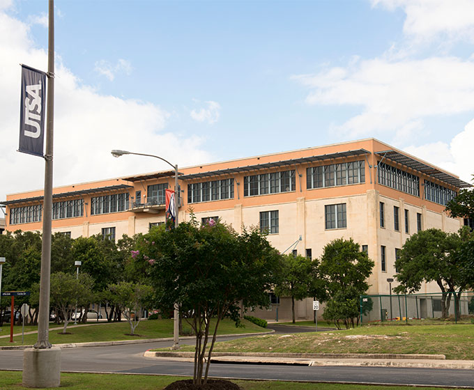 UTSA Academic Affairs recognized for exceptional support of fixed-term-track faculty