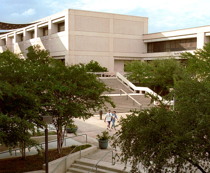 UTSA faculty earn accolades for their dedication to student success