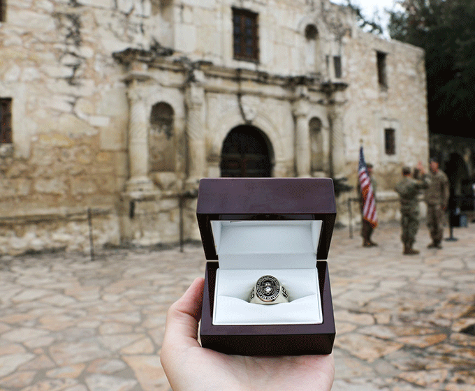 UTSA-only ring tradition continues for hundreds of students