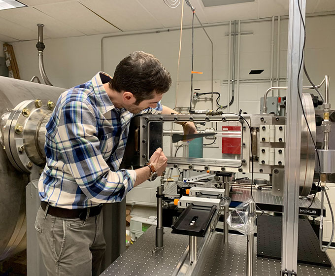 Hypersonics lab at UTSA preparing students for in-demand jobs in aerospace industry 