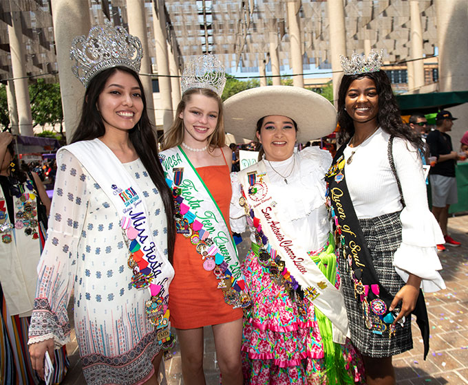 Día en la Sombrilla connects UTSA to San Antonio for annual Fiesta celebration