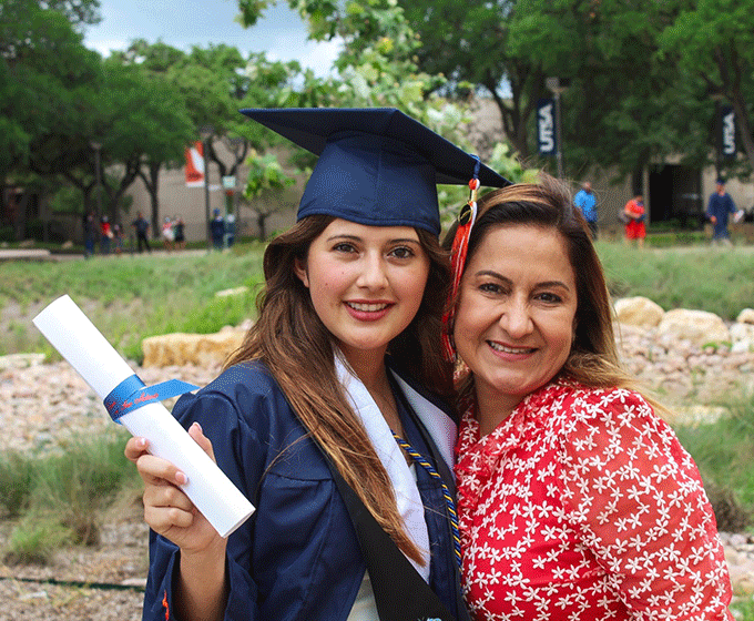 Fall 2022 graduates to begin new celebratory UTSA tradition