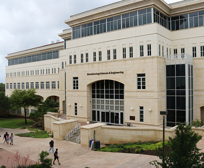 UTSA faculty earn tenure, promotion, emeritus recognition
