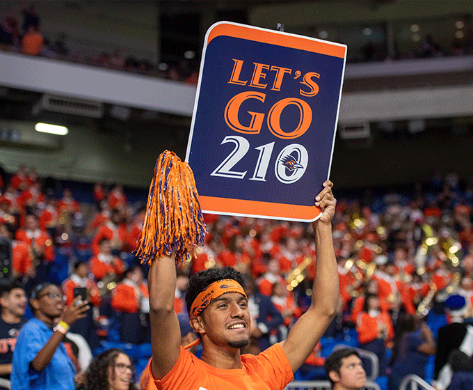 Fans ready to cheer on the Roadrunners at today’s UTSA Football Fiesta Spring Game