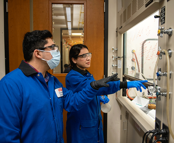 Max and Minnie Tomerlin Voelcker Fund inspires UTSA’s next generation of pharmaceutical researchers