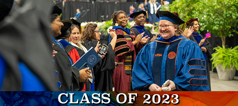 Traditions help UTSA graduates stand out at Commencement