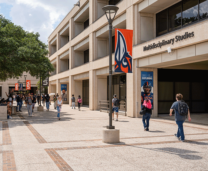 UTSA recognized for efforts to drive student success and economic mobility