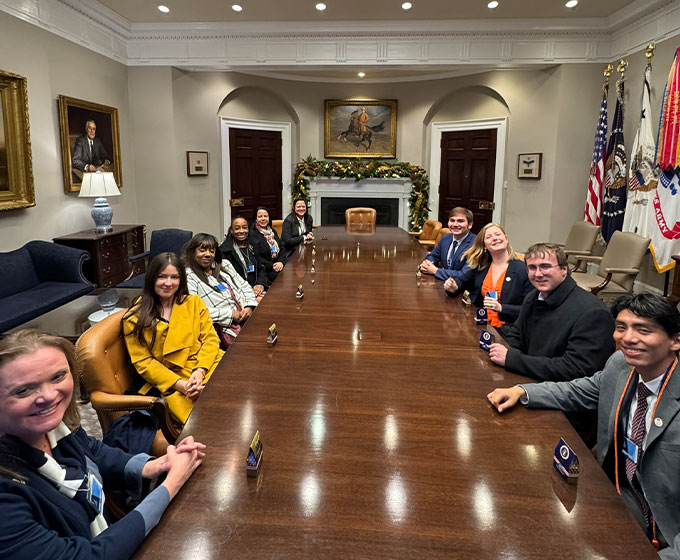 Archer Fellowship offers transformative internships for Roadrunners in the nation’s capital