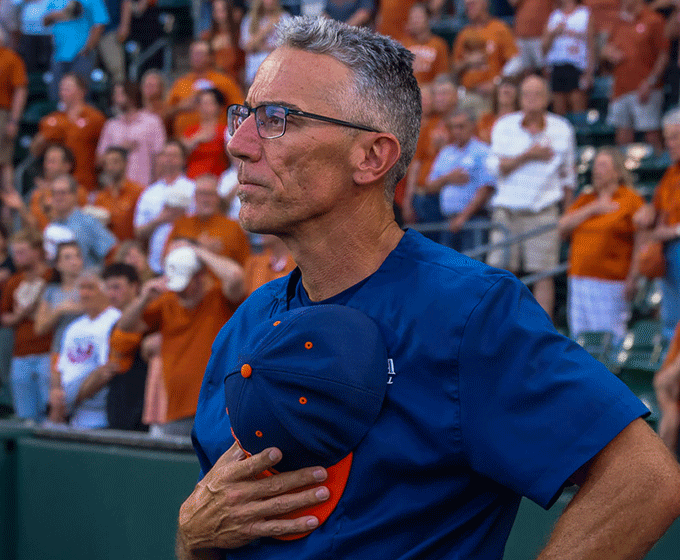 UTSA Baseball’s Pat Hallmark agrees to contract extension through 2029
