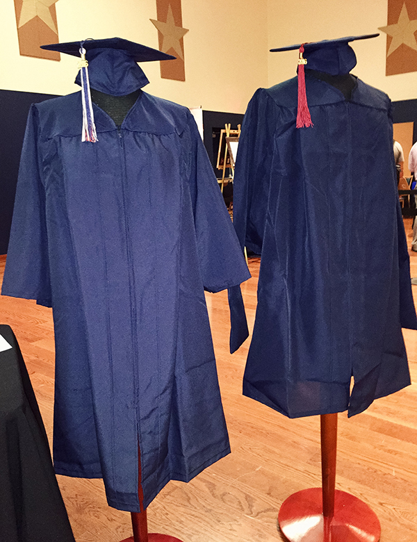 UTSA photo of the day New regalia debuted at UTSA Grad Fest ahead of